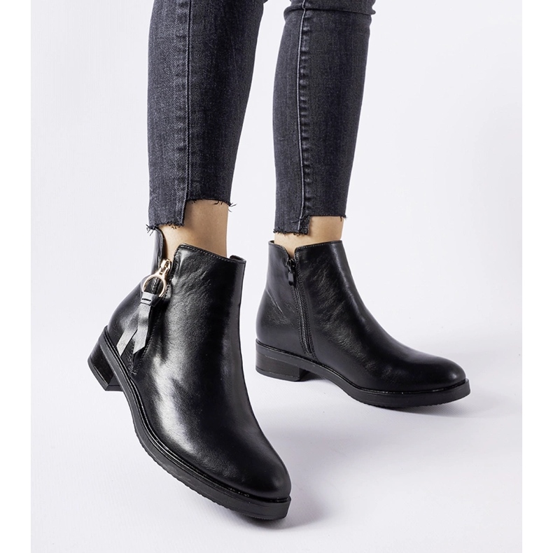 Mustat eristetyt klassiset Corcianon nilkkurit 1