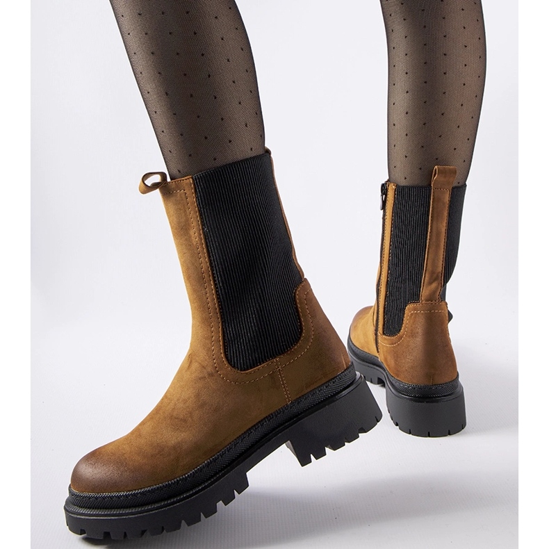 Bernardon ruskeat eristetyt korkeat saappaat 1