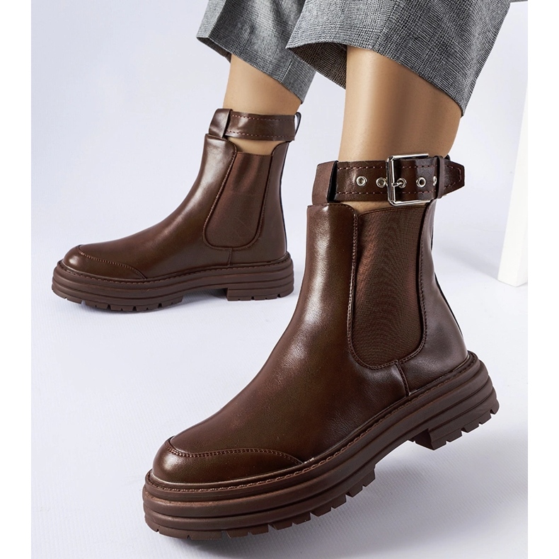 Ruskeat Jonesboron saappaat koristeellisella kiinnityksellä 1