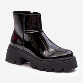 Naisten kiiltonahkaiset saappaat GOE MM2N4058 musta 1