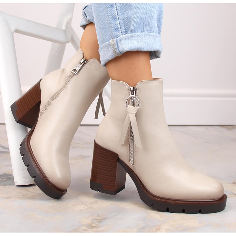 Beige eristetyt naisten nilkkurit ja alusta Vinceza 58103 1