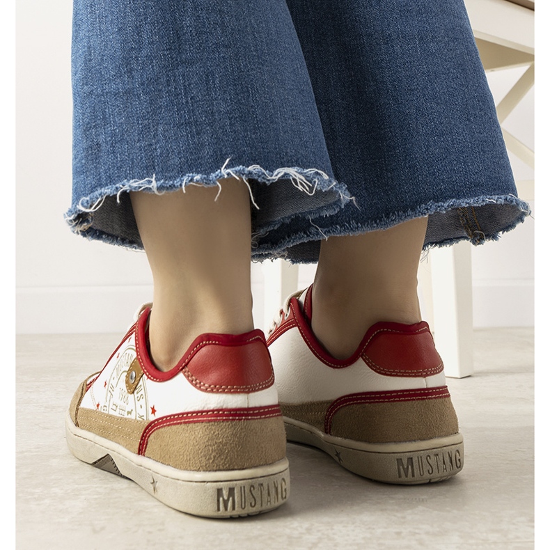 Esta naisten valkoiset ja punaiset lenkkarit valkoinen punainen 1