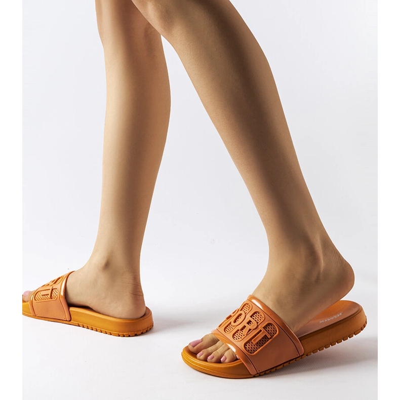 Moiariello oranssit kumiliukumäet 2