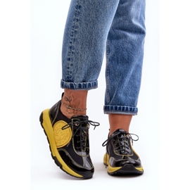 Naisten nahkaiset urheilukengät Maciejka 06295-01 musta-keltainen 2