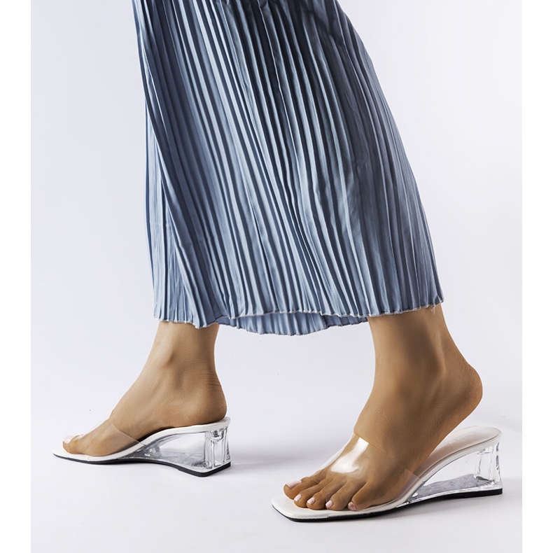 Wyattin valkoiset läpinäkyvät kiilaliukukappaleet väritön 1