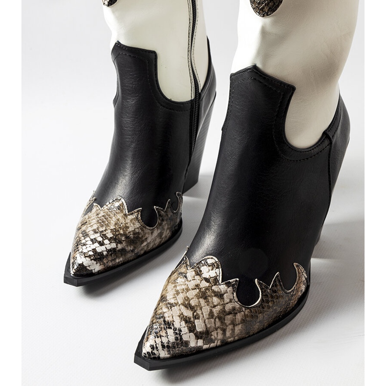 Puolimustat ja ruskeat cowboysaappaat käärme-inserteillä 1