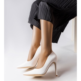 Delis valkoiset klassiset korkokengät valkoinen 1