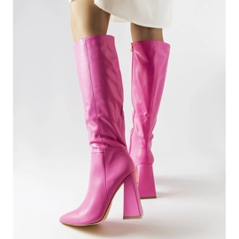 Vaaleanpunaiset saappaat Medicina-postissa vaaleanpunainen 1