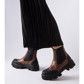 Sibylan ruskeat slip-on saappaat 1