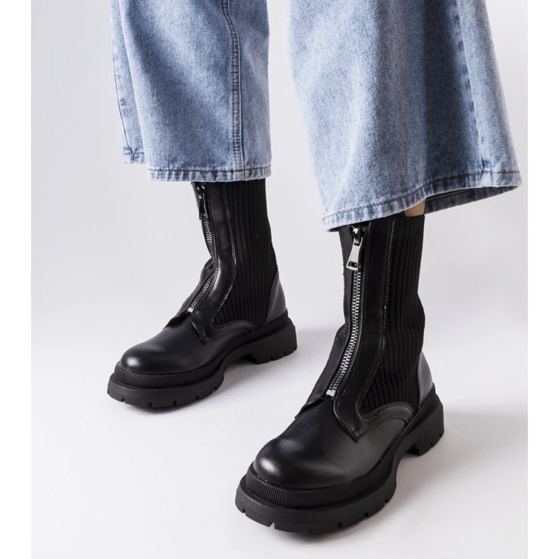 Napolitanin mustat sukkasaappaat 1