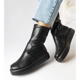 Valpantena mustat alustasaappaat 1