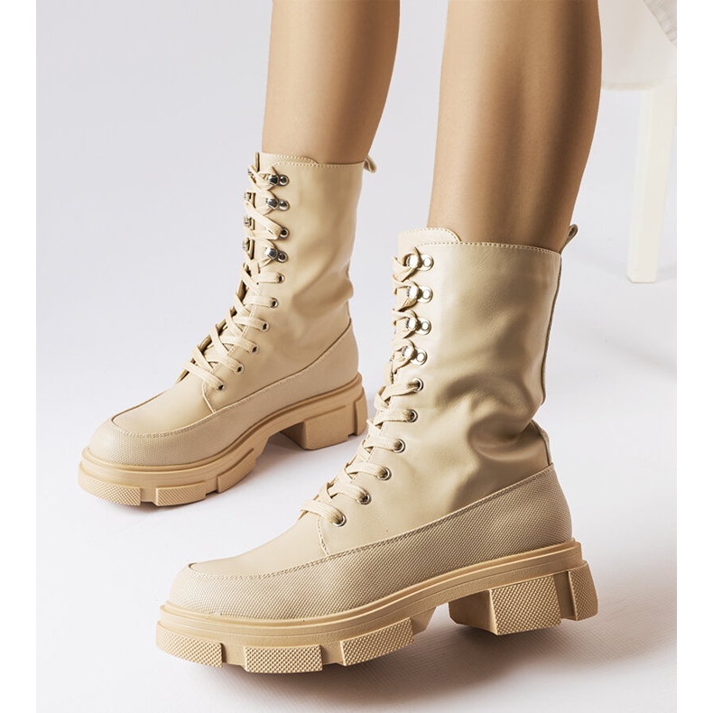 Lorin beigenväriset työsaappaat paksummalla pohjalla 1