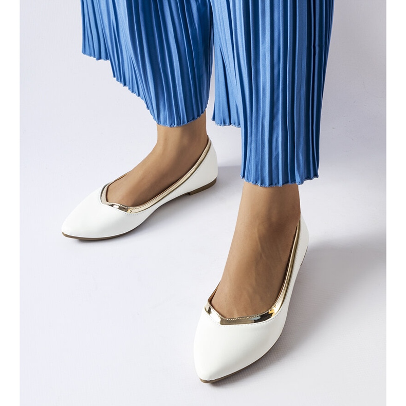 Vittorio valkoiset, teräväkärkiset balettitassut valkoinen 1