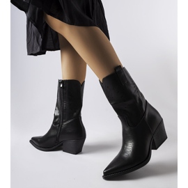 Mustat cowboysaappaat, joissa koristeltu Leopardi-päällinen 1