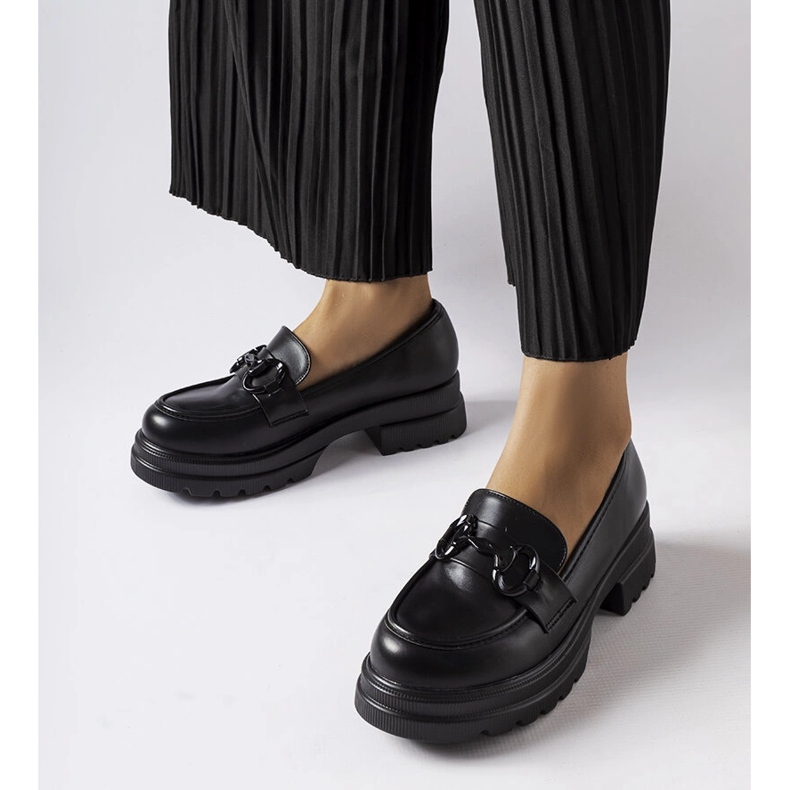 Morubio mustat mokasiinit mustalla soljella 1