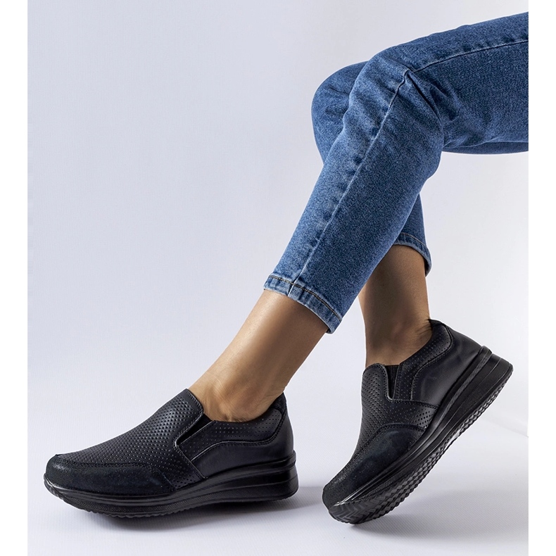 Mustat harjakattoiset Rhéaume wedge -lenkkarit 1