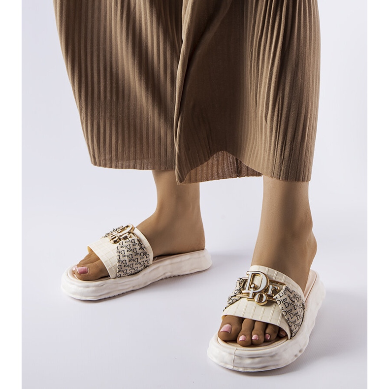 Bérardin beige kumikoristeet 1