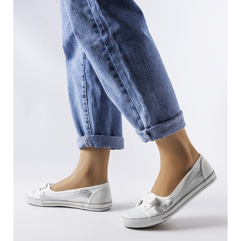 Inna Winifred 8826 White valkoiset tekstiililenkkarit punainen 1