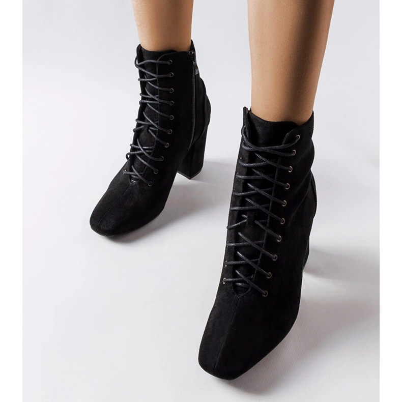 Mustat nauhalliset nilkkurit Drouinsilta 1