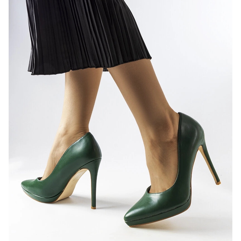 Kristinin tummanvihreät klassiset korkokengät 1