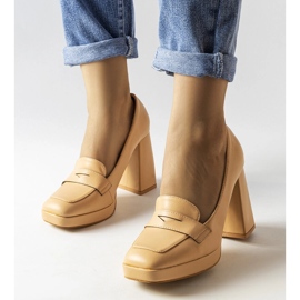 Inèsin beigenväriset korkokengät 1