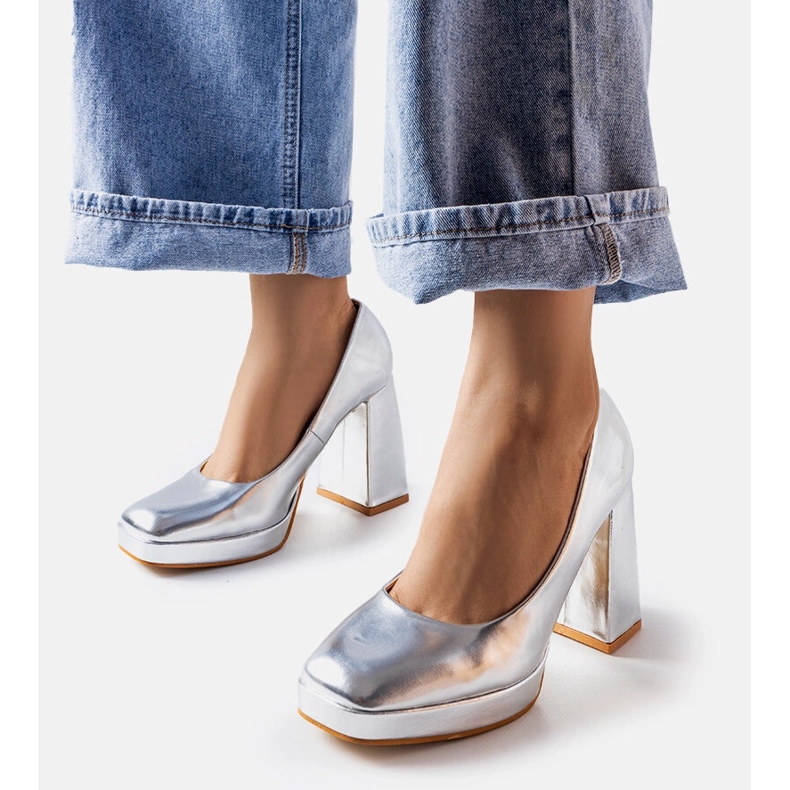 Maillyn hopeiset korkokengät hopea 1