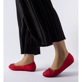 Punaiset ballerinat, joissa Larissan kuutiomainen zirkoniumoksidi punainen 1