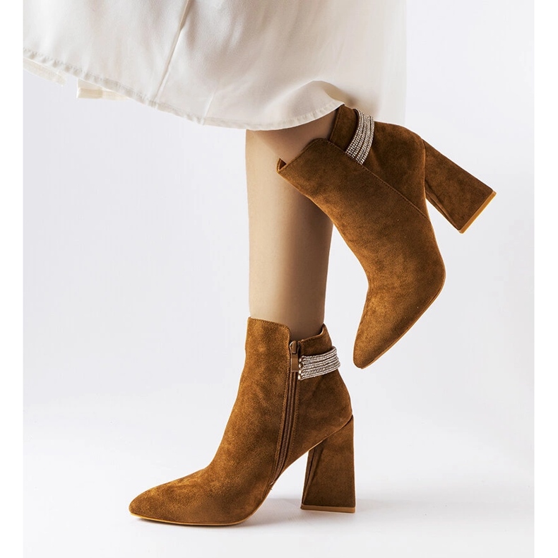 Livianan ruskeat nilkkurit zirkoneilla 1