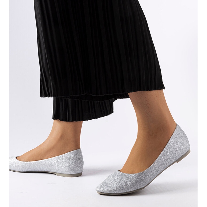 Inna Hopeanväriset kimaltelevat balerinat Serintolta 2