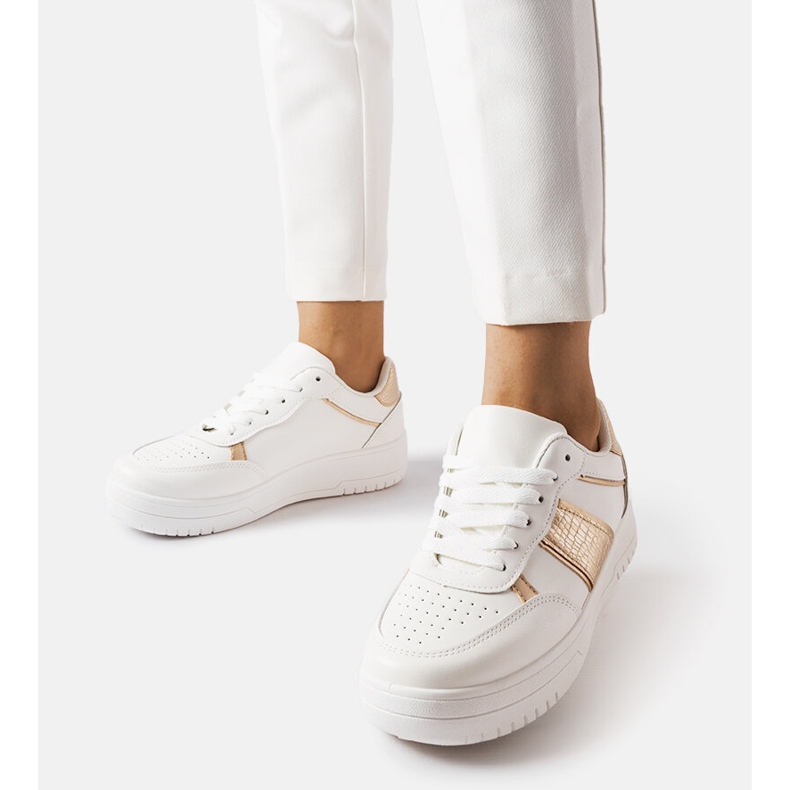 Valkoiset ja kultaiset urheilulenkkarit Parmasta valkoinen 1