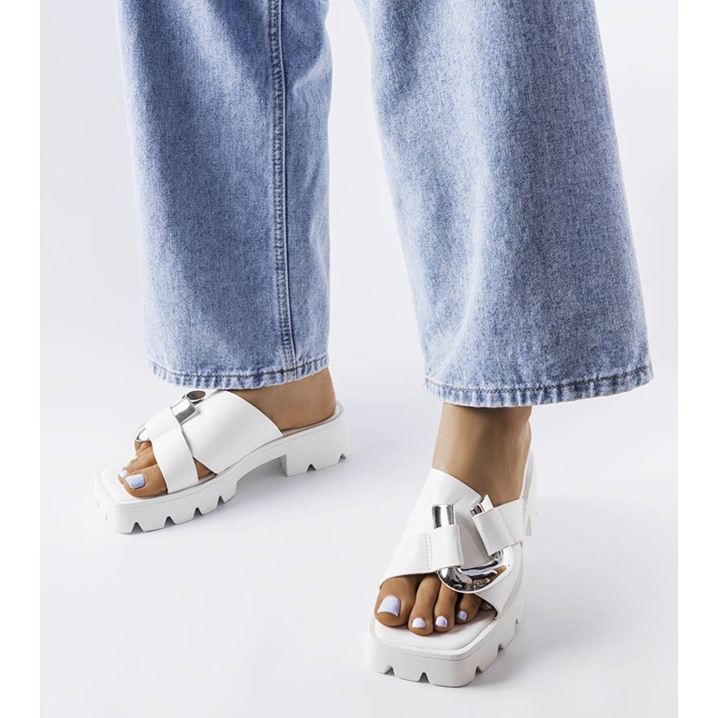 Carcerin valkoiset varvastossut traktoripohjalla valkoinen 1