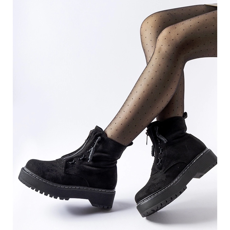 Mustat Doganella-nilkkurit vetoketjulla 1