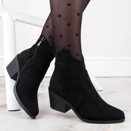 Naisten mokkanahkaiset cowboy-saappaat korkokengillä, musta S.Barski HY30-86A 1