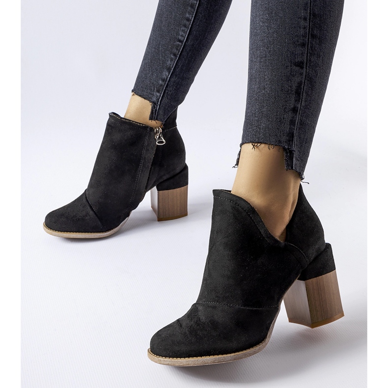 Artemisia mustat korkeakorkoiset nilkkurit 2