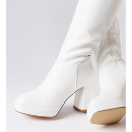 Villanovan valkoiset saappaat massiivisessa tolppassa valkoinen 1