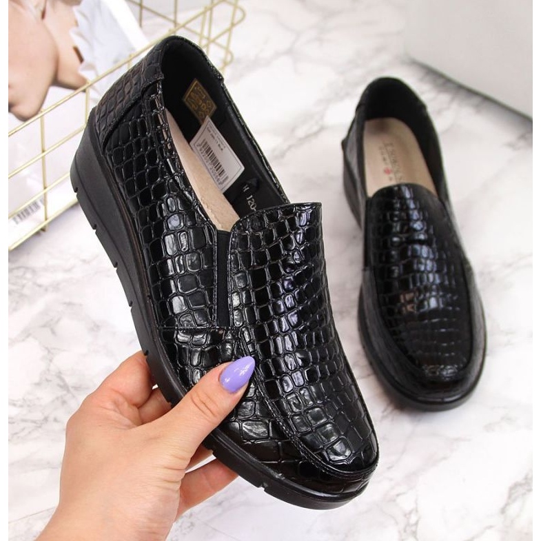 Mukavat lakatut kiilakengät T.Sokolski W SCA61A, musta 1