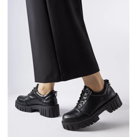 Mustat massiiviset klassiset Severino-kengät 2