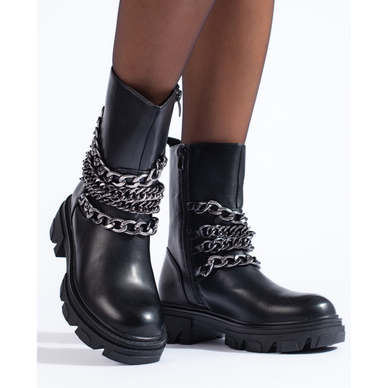 Naisten laukut ketjuilla musta 1