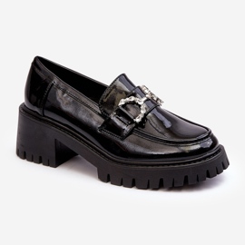 Naisten kiiltonahkaiset kengät massiivisilla korkokengillä, musta Lemmitty 1