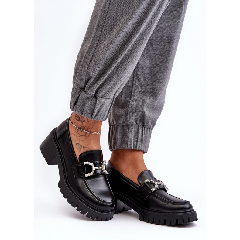 Naisten nahkakengät massiivisilla korkokengillä, musta Lemmitty 2