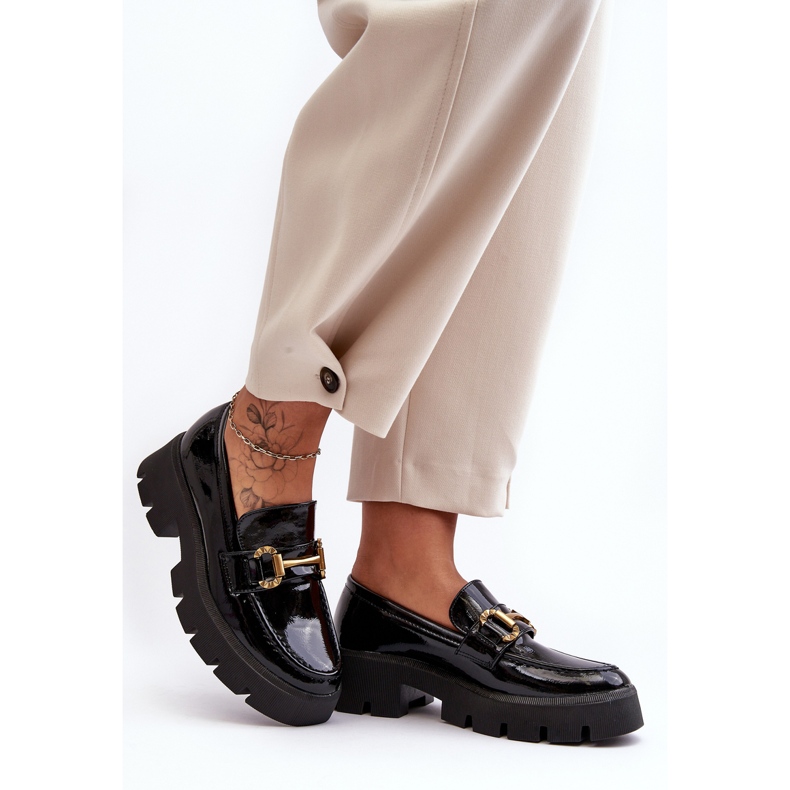 WS1 Naisten kiiltonahkaiset loaferit koristeella, musta Peuria 2