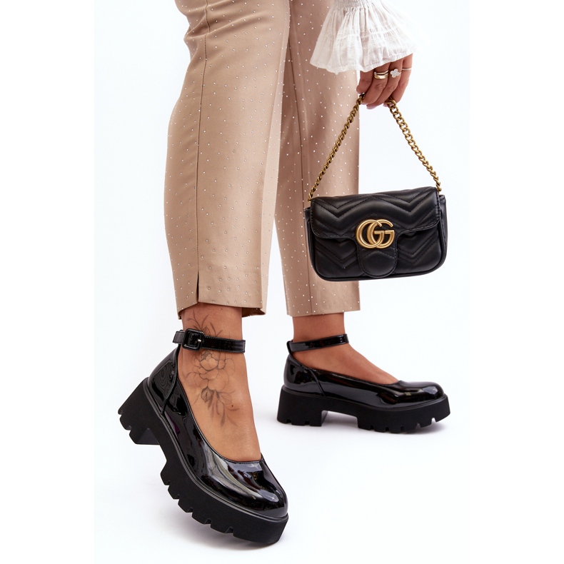 WS1 Naisten kiiltonahkakengät matalalla kantapäällä ja soljella, musta Owena 2