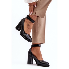 WS1 Mustakorkoiset pumput soljella Idovana 1