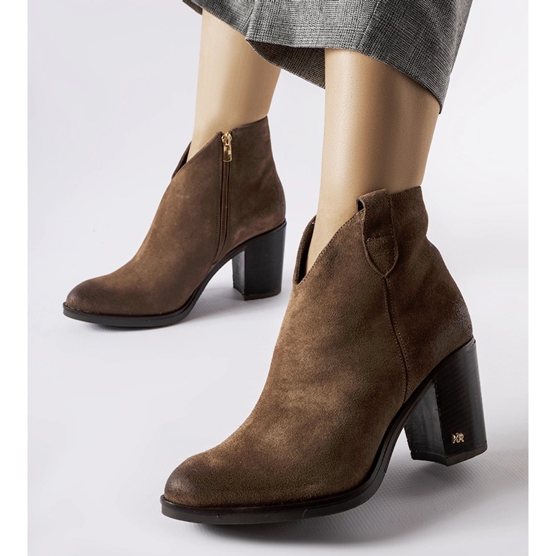 Karinon ruskeat mokkanahkaa eristävät saappaat 1