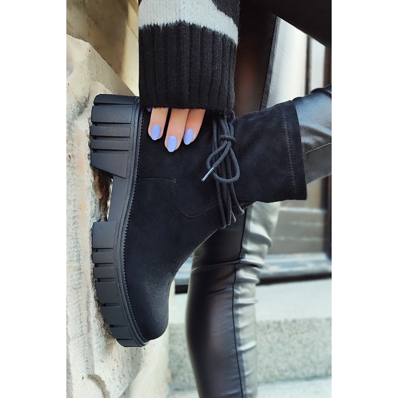 Naisten mustat saappaat, joissa joustava päällinen 1