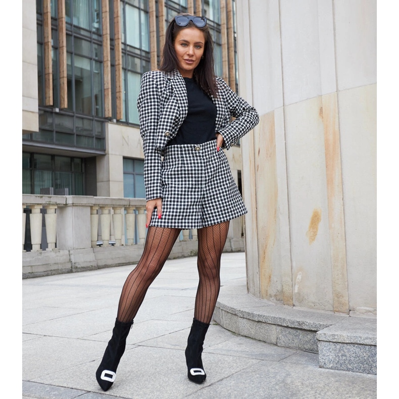 Mustat nilkkurit, jotka on koristeltu Agatino-zirkoneilla 1