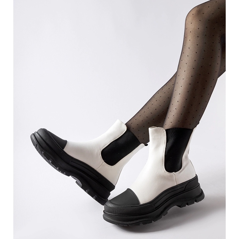 Ermannon valkoiset nilkkurit urheilupohjalla valkoinen 1