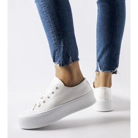 Valkoiset lenkkarit paksulla Fortunata-tasolla valkoinen 2