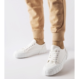 Valkoiset lenkkarit paksulla Egidio-alustalla valkoinen 1