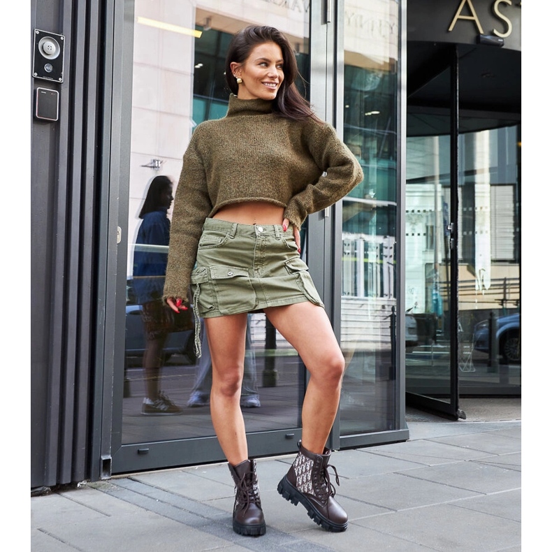 Ruskeat nilkkurit koristeellisilla Madelene-kirjoituksilla 1